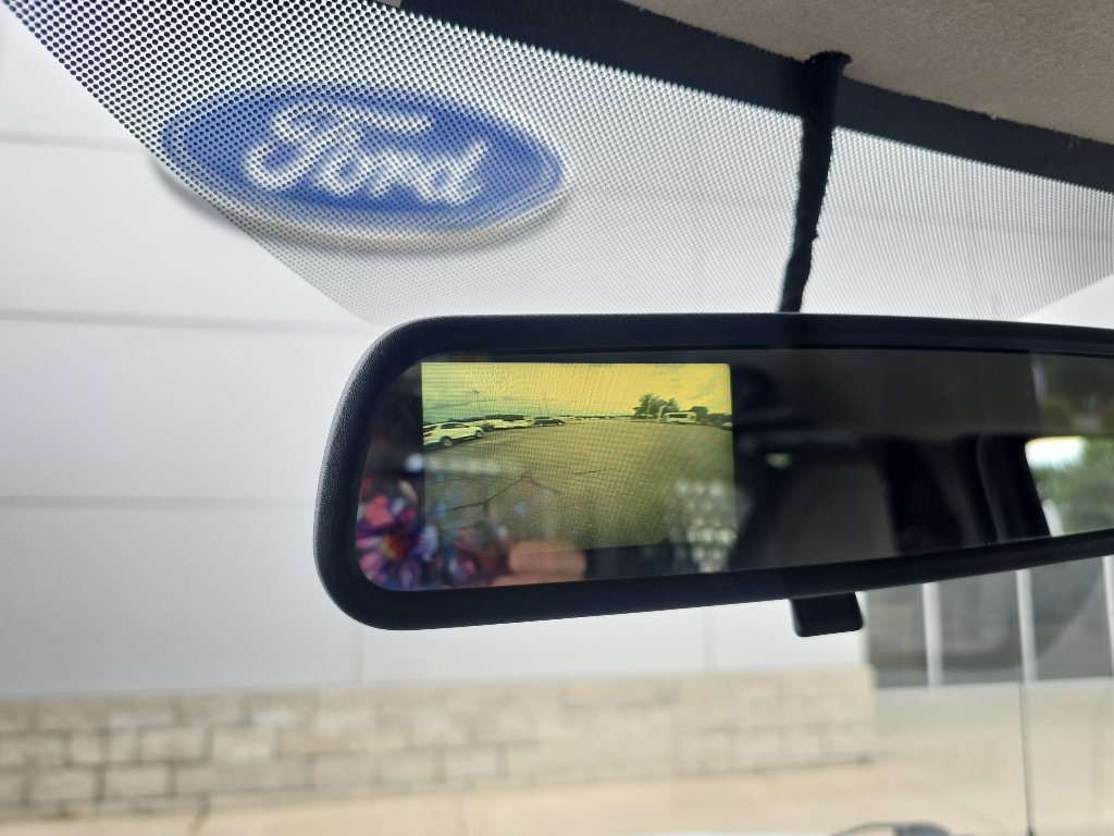 Used 2015 Chevrolet Express 2500 RWD image 29