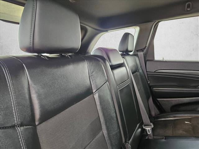 Used 2021 Jeep Grand Cherokee Laredo X AWD/4WD image 17