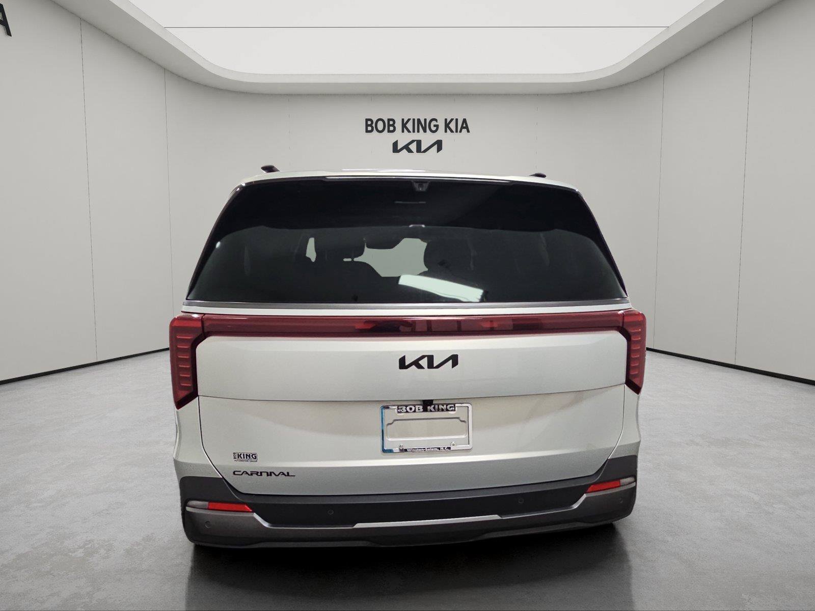 Used 2026 Kia Carnival SX Prestige FWD image 4