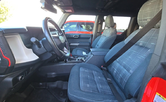 Used 2023 Ford Bronco Heritage Edition AWD/4WD image 8
