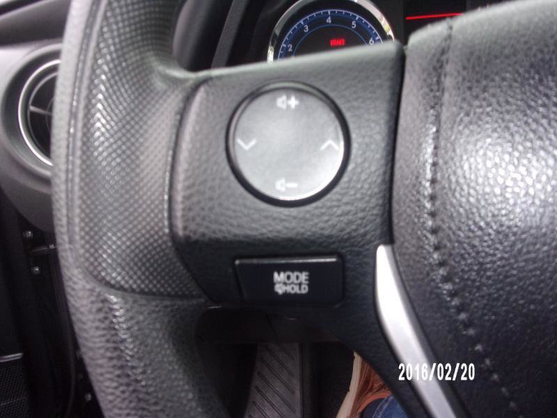 Used 2018 Toyota Corolla LE image 19