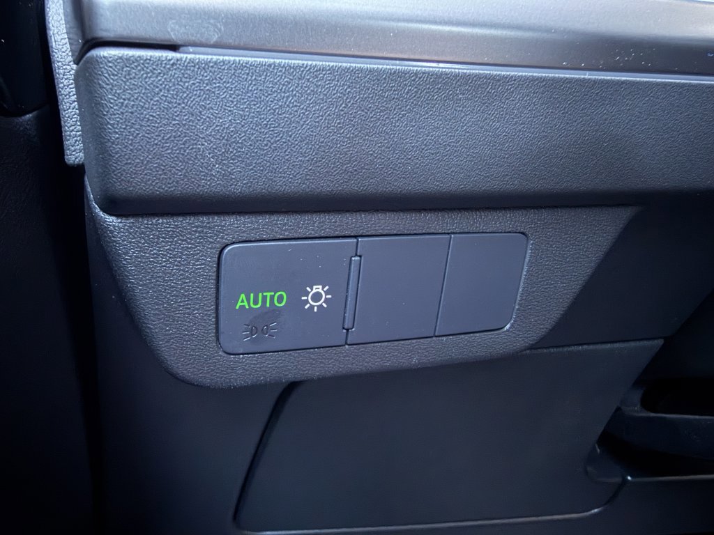 Used 2024 Audi Q4 e-tron Premium w/ Convenience Package image 29