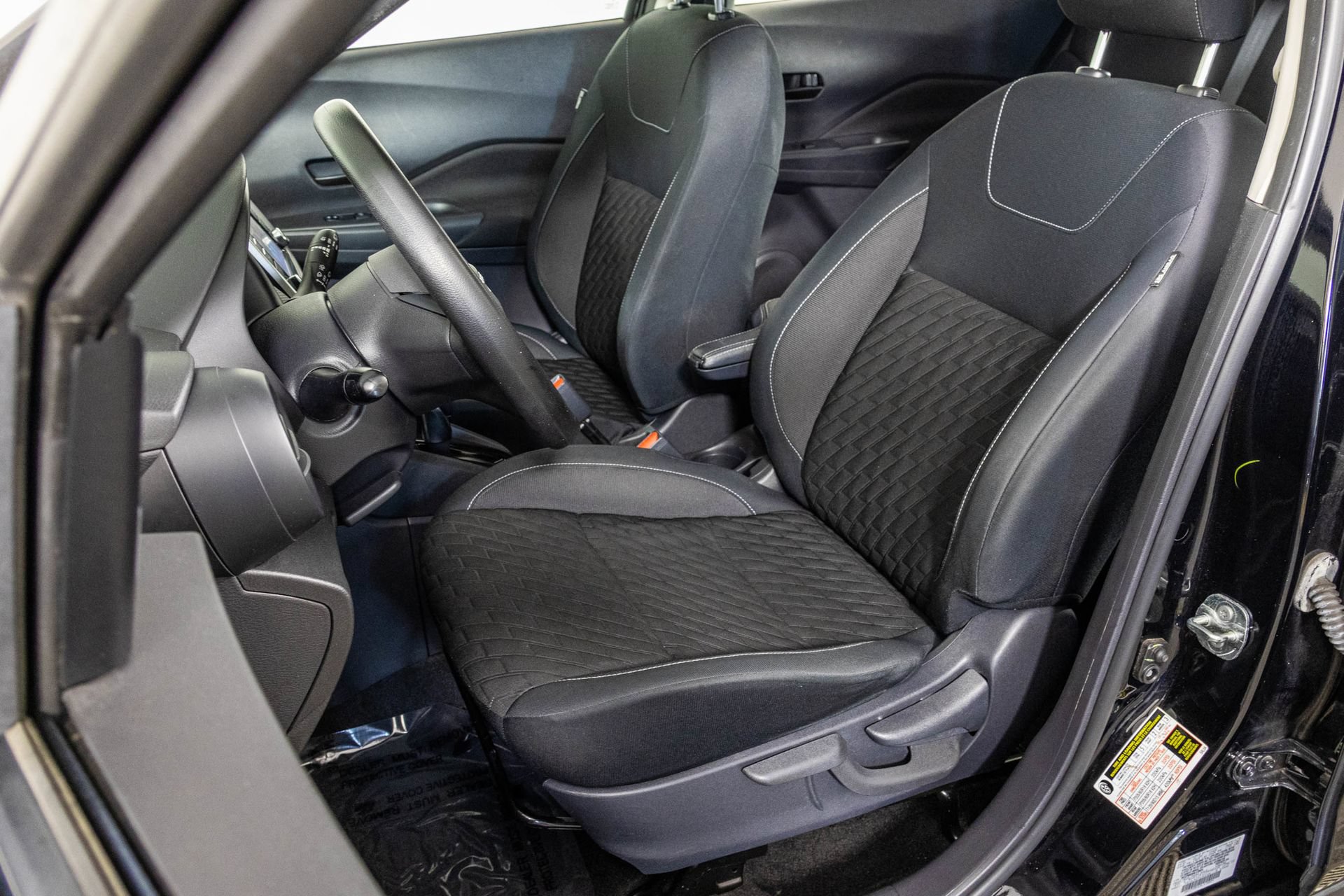 Used 2022 Nissan Kicks S FWD image 19