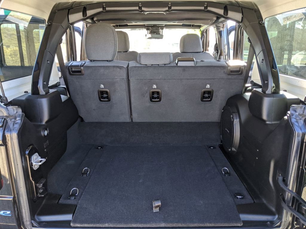 Used 2024 Jeep Wrangler Unlimited Sahara w/ Technology Group image 19