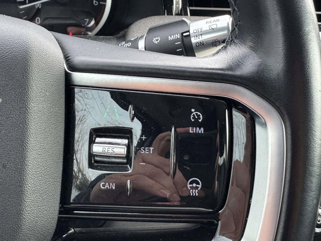 Used 2021 Land Rover Discovery Sport S image 17