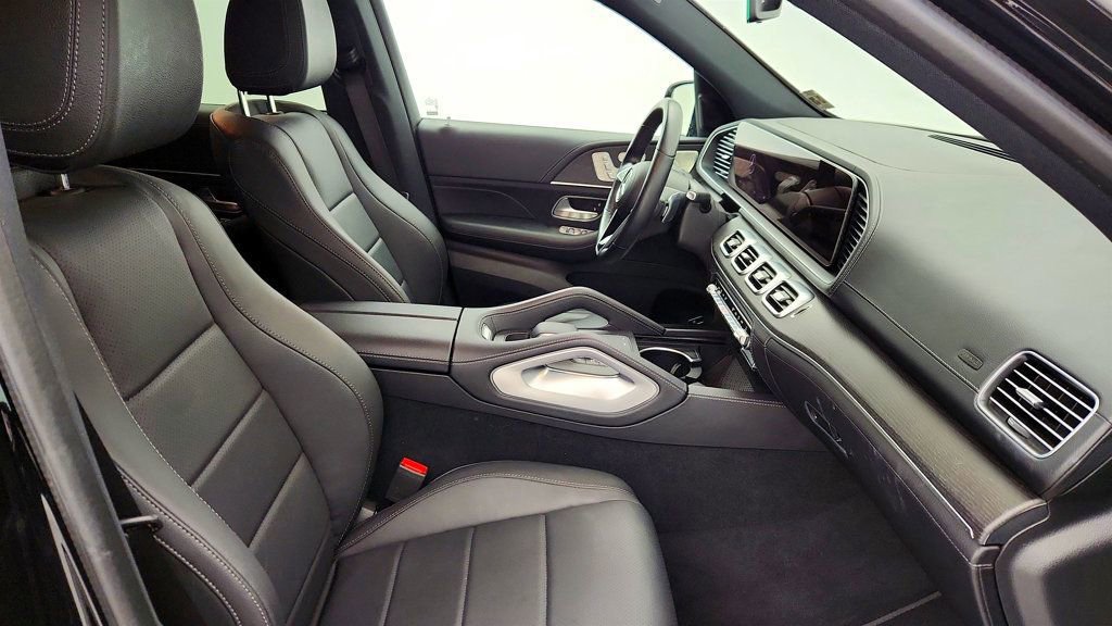 Used 2024 Mercedes-Benz GLE 450 4MATIC w/ AMG Line Exterior image 23