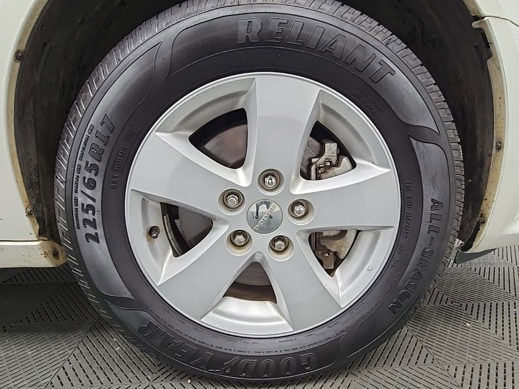 Used 2013 Dodge Grand Caravan SE image 36