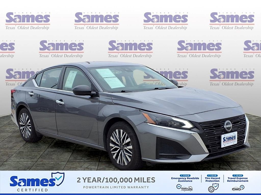 Used 2024 Nissan Altima 2.5 SV FWD image 1