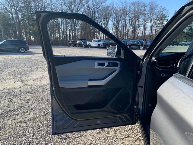 Used 2021 Ford Explorer XLT w/ Equipment Group 202A image 17