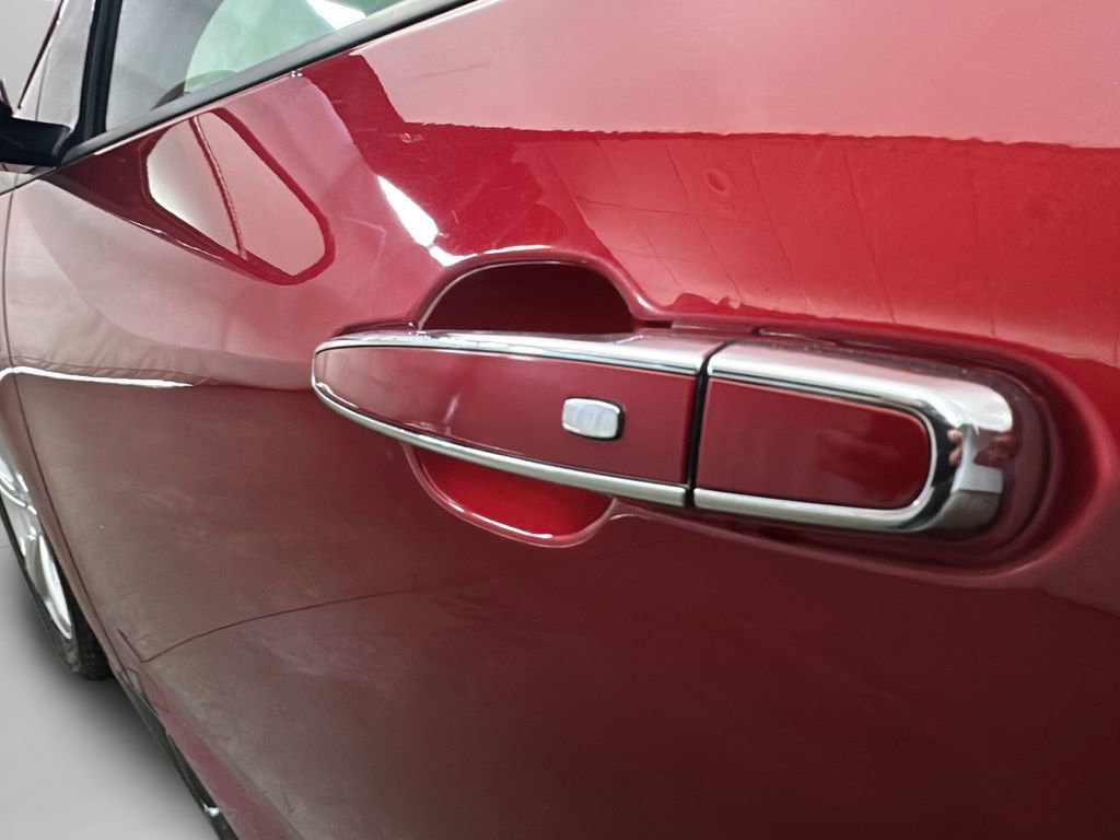 Used 2019 Chevrolet Volt LT w/ Comfort Package image 5