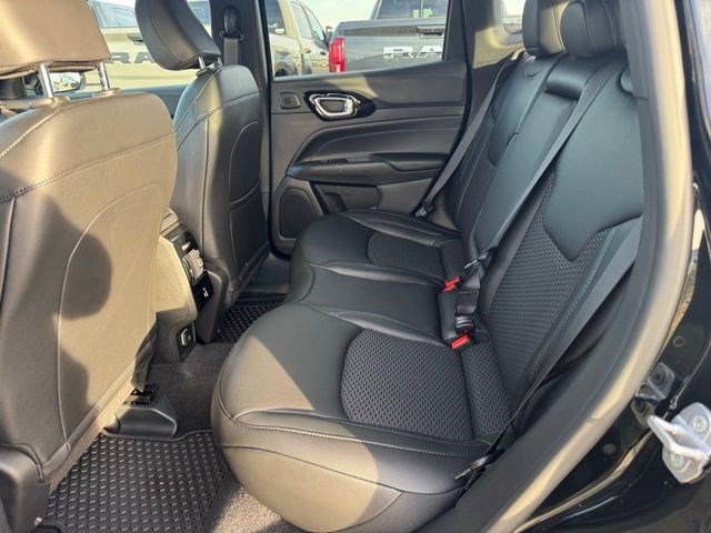 New 2026 Jeep Compass Latitude w/ Sun and Sound Group image 21