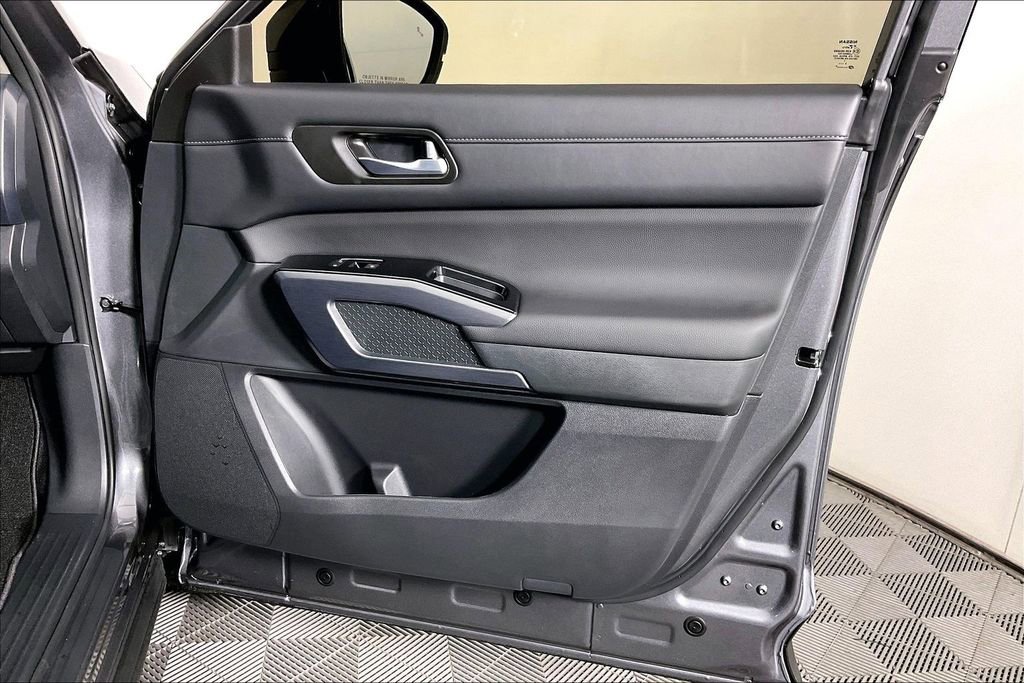 New 2026 Nissan Pathfinder SL AWD/4WD image 24