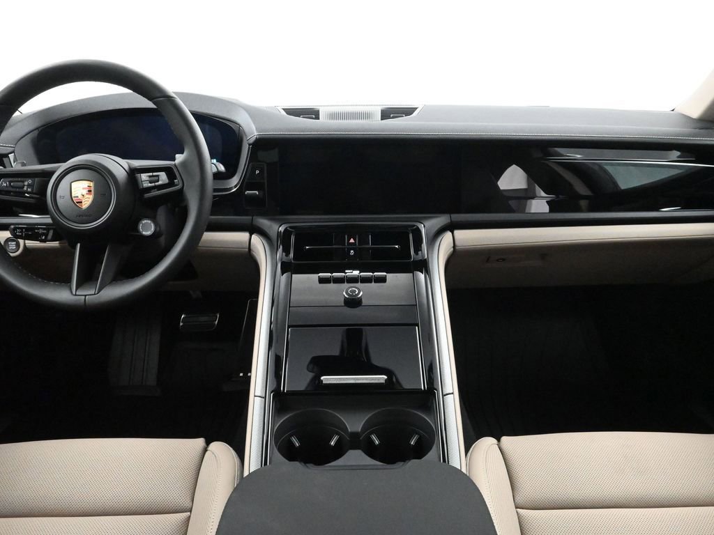 Certified 2026 Porsche Panamera image 9