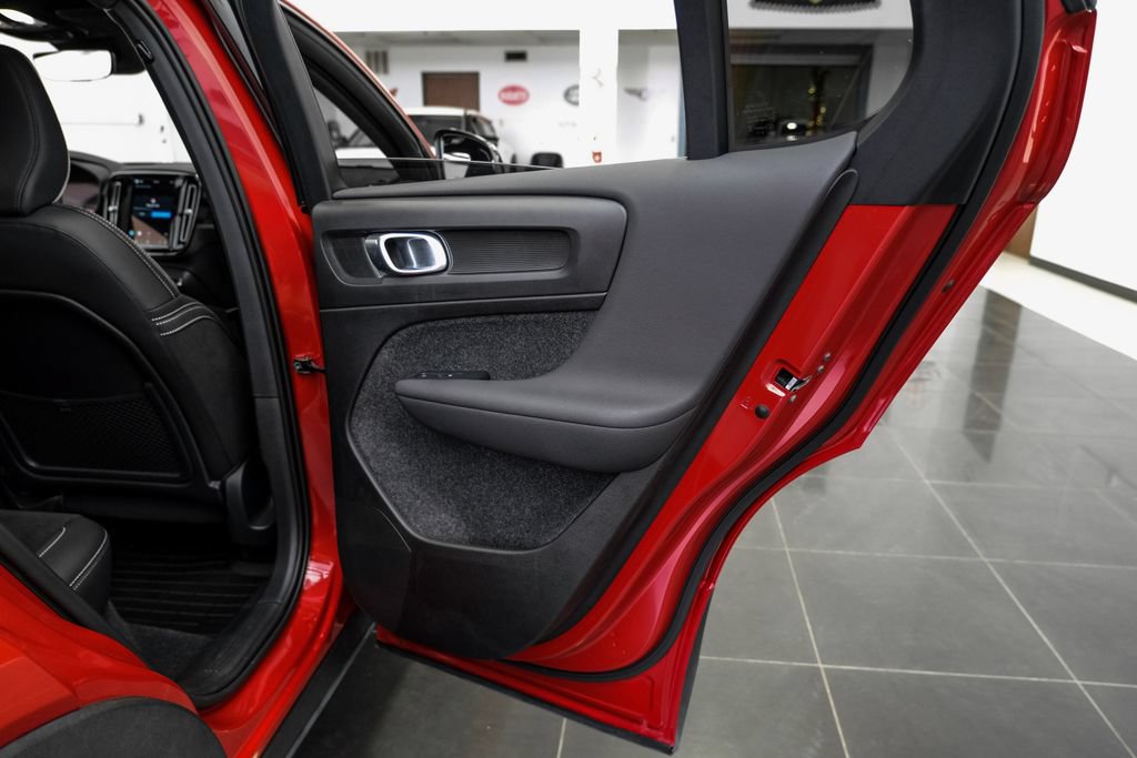 Used 2023 Volvo C40 P8 Recharge Ultimate w/ Protection Package Premier AWD/4WD image 43