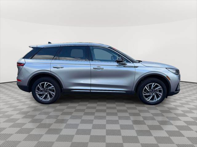 Used 2023 Lincoln Corsair AWD w/ Equipment Group 101A image 8