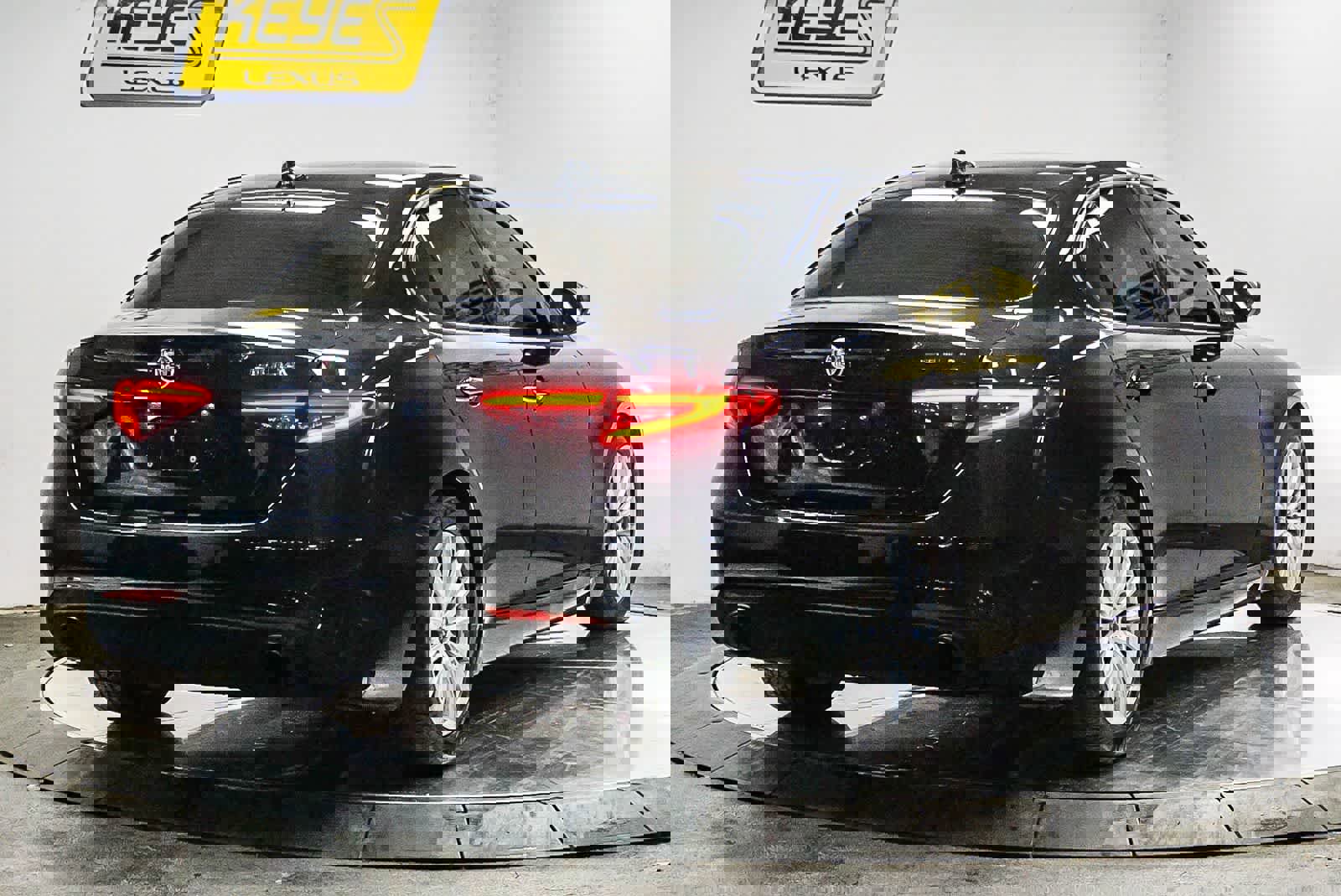 Used 2022 Alfa Romeo Giulia Sprint image 4