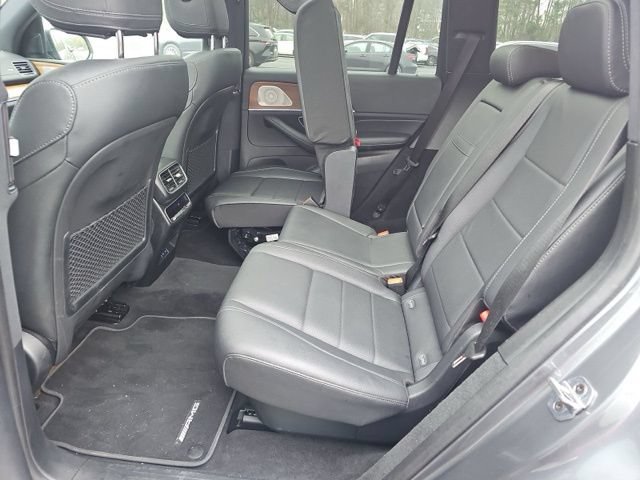 Used 2025 Mercedes-Benz GLS 450 4MATIC image 18