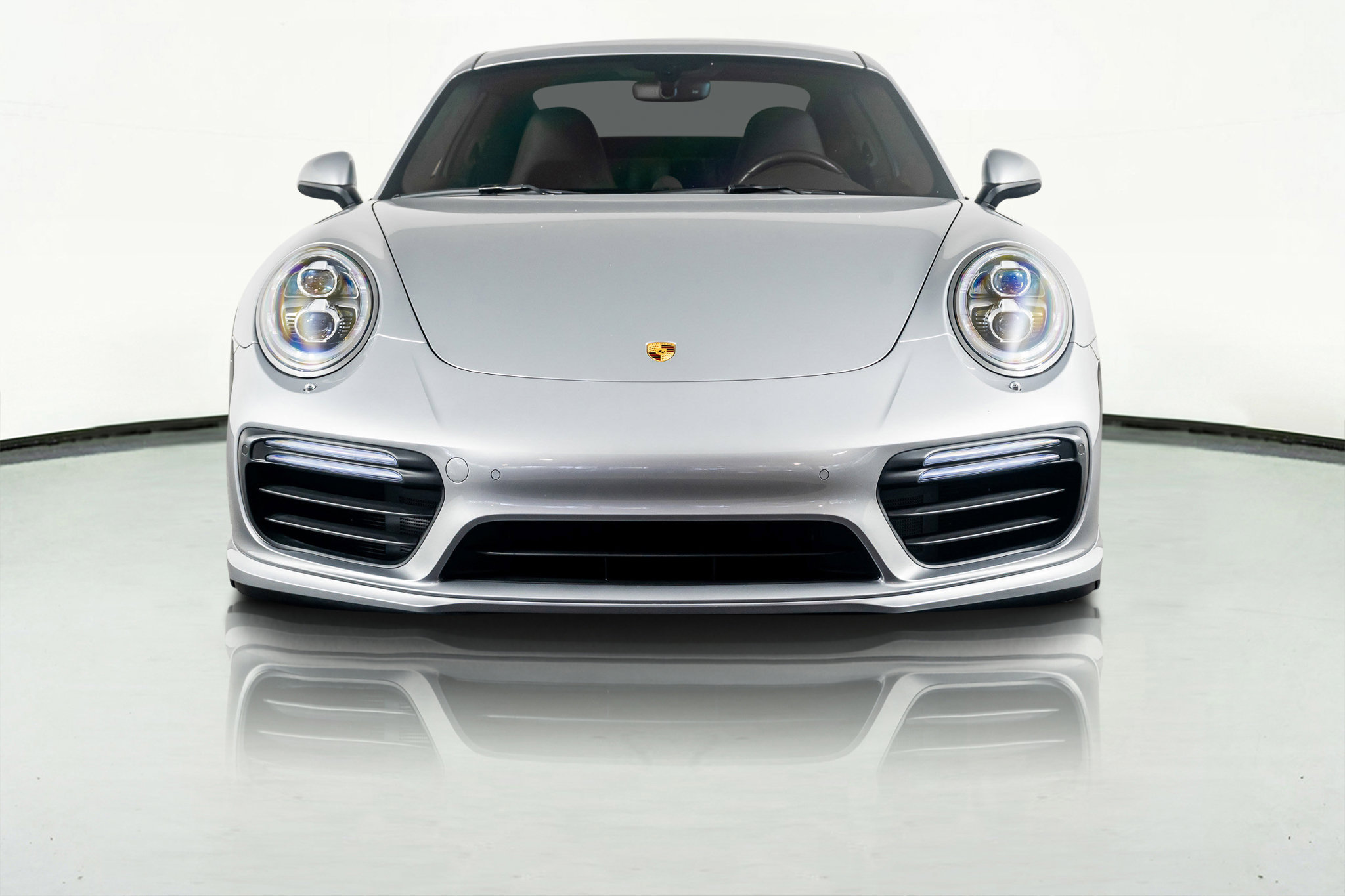 Used 2017 Porsche 911 Turbo S image 22