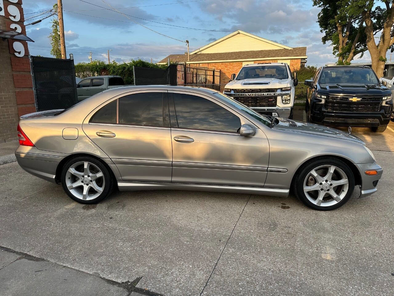 Used 2007 Mercedes-Benz C 230 Sedan image 4