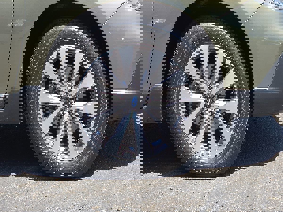 Used 2019 Subaru Outback 3.6R Touring w/ Popular Package #3A image 8