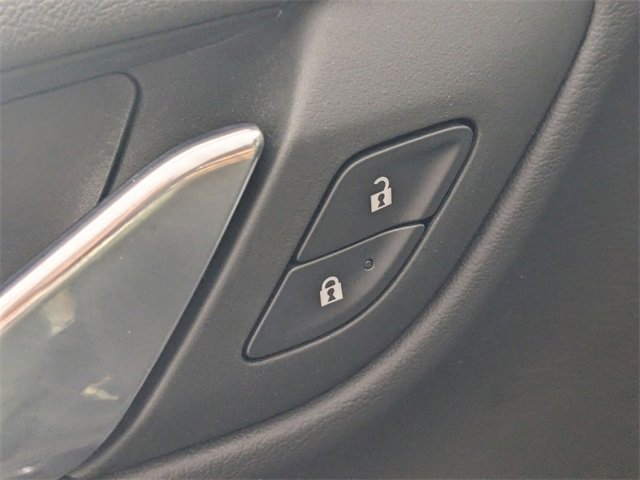 Used 2023 GMC Yukon Denali image 11