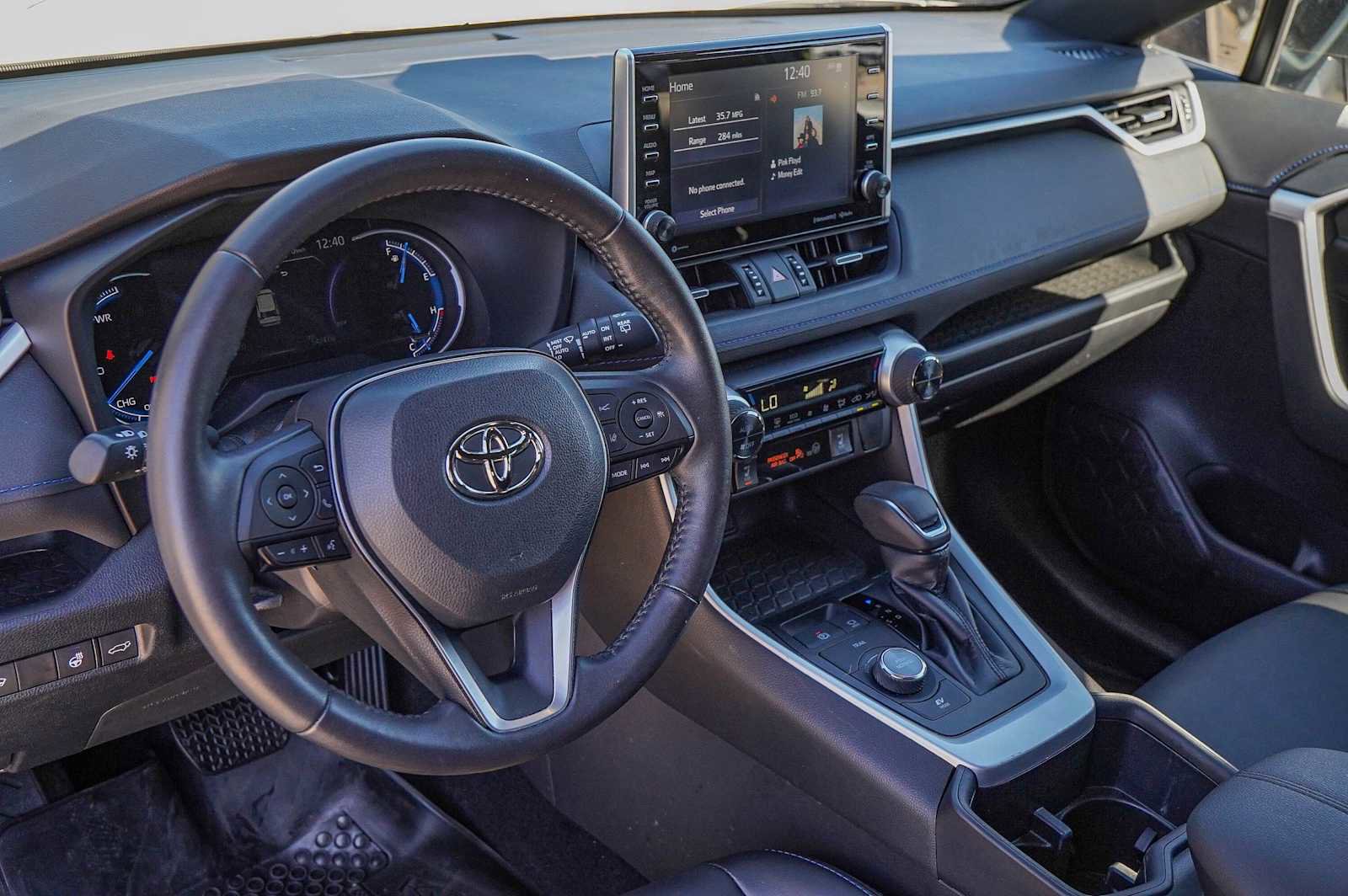 Used 2022 Toyota RAV4 XSE image 9