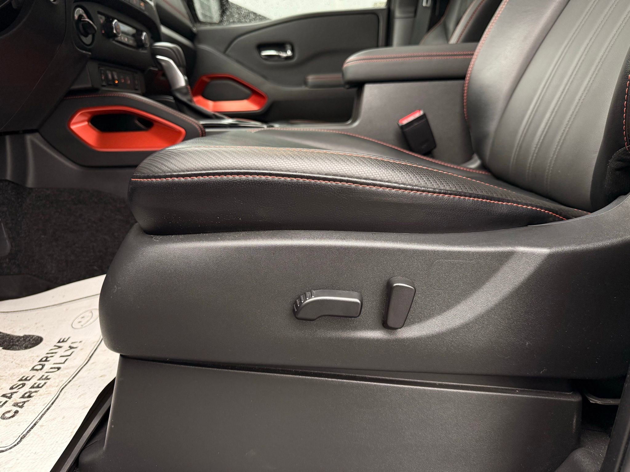 Used 2024 Nissan Frontier PRO-4X w/ Pro Premium Package image 44