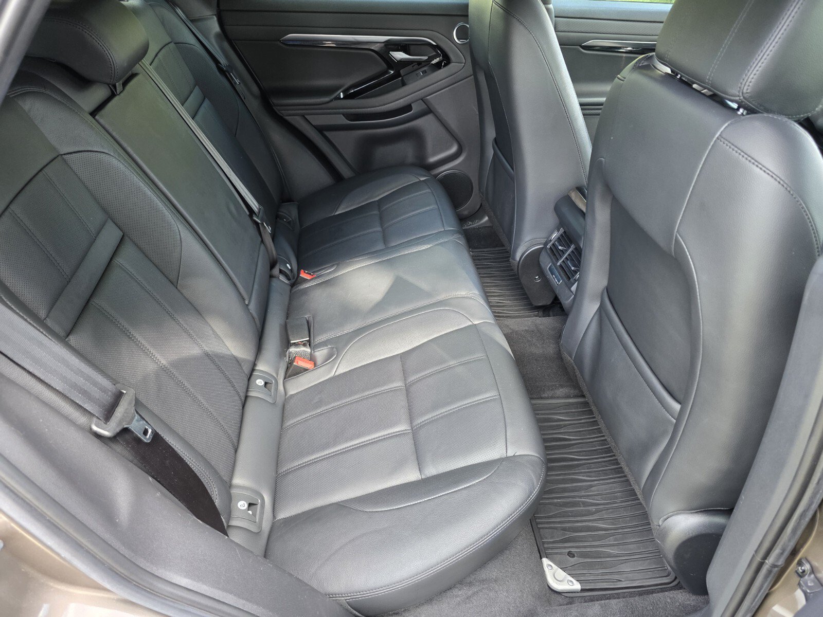 Used 2020 Land Rover Range Rover Evoque R-Dynamic S AWD/4WD image 5