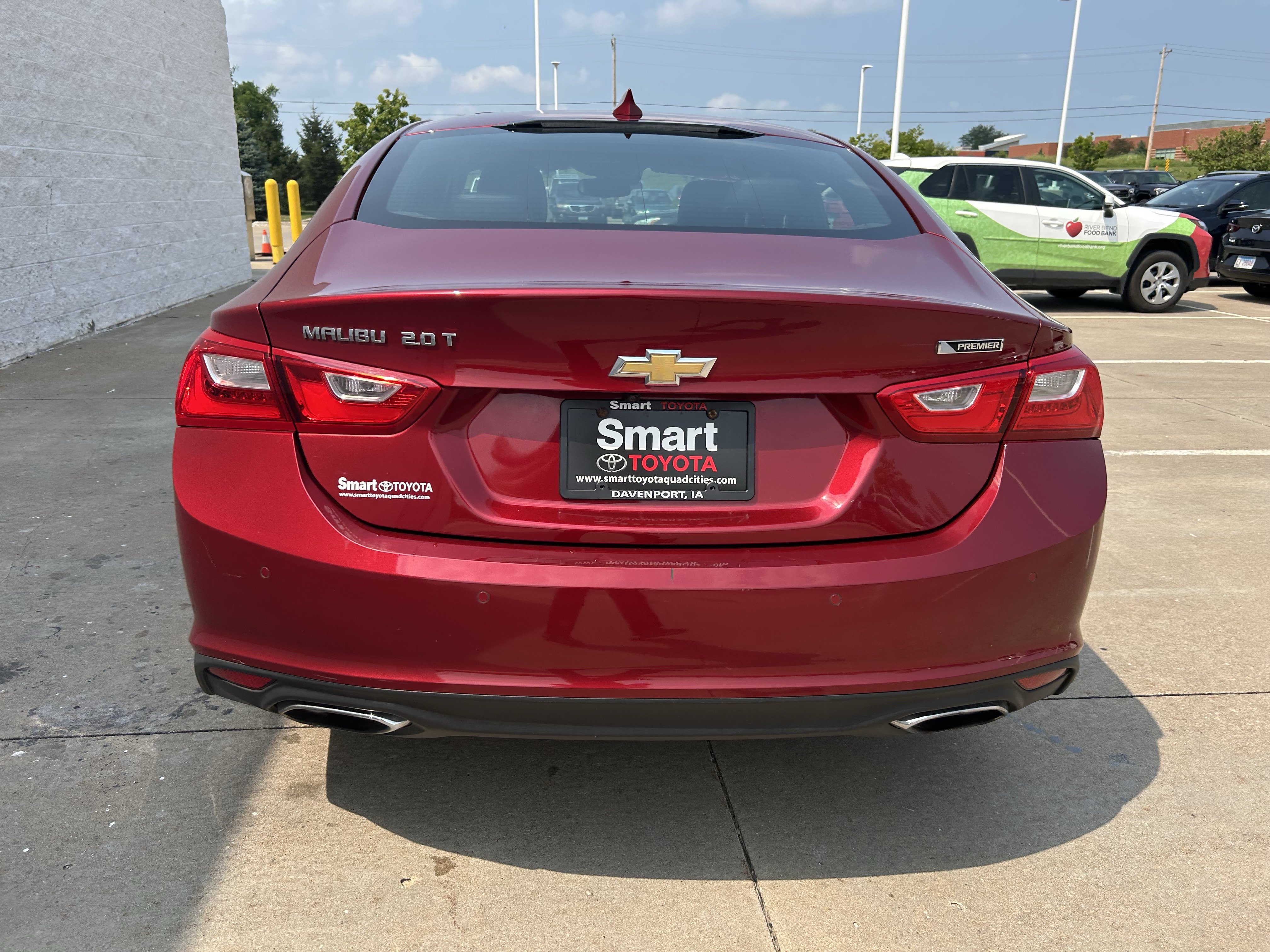 Used 2017 Chevrolet Malibu Premier w/ Premier Sun and Wheel Package FWD image 5