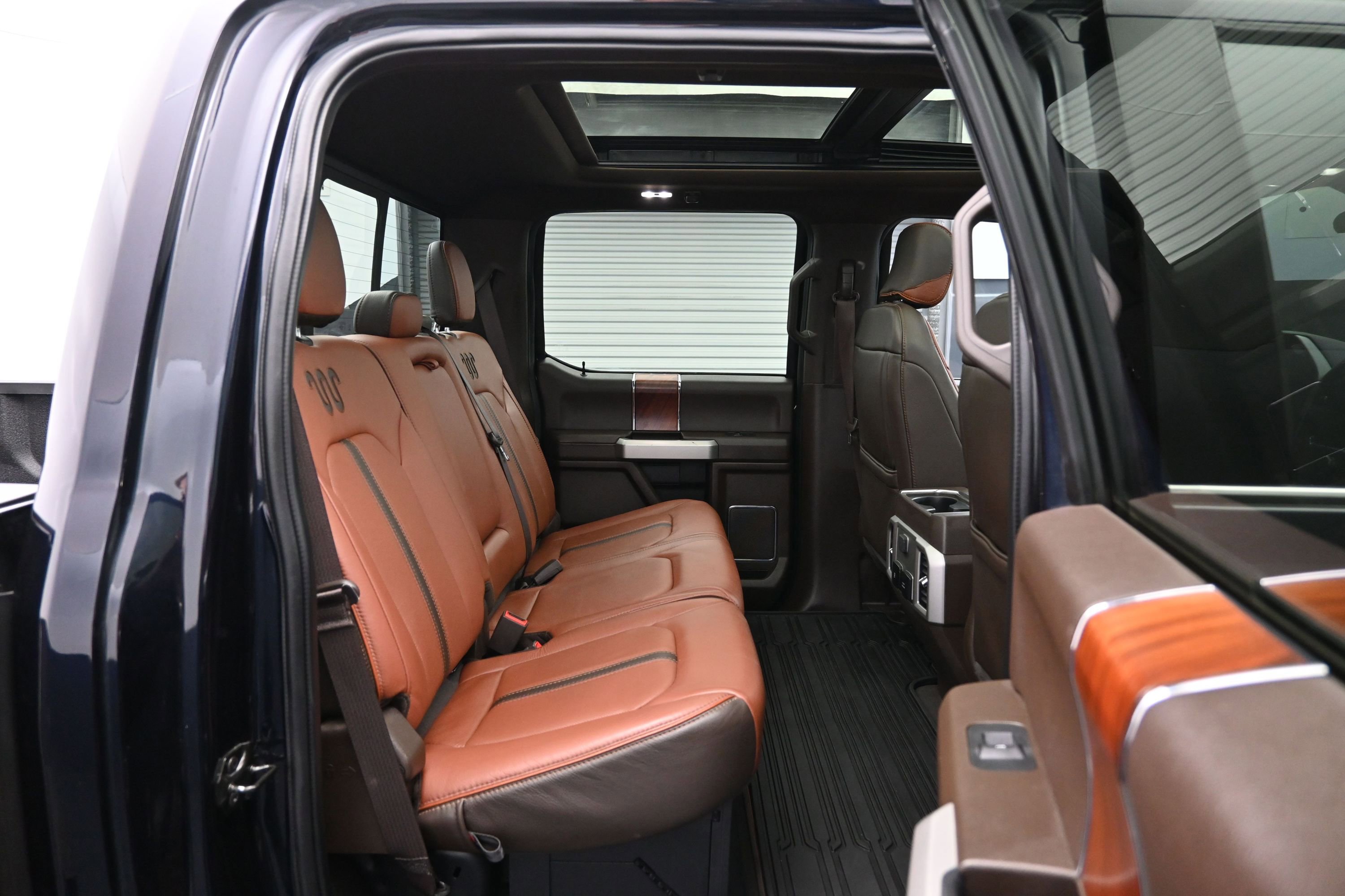 Used 2022 Ford F350 King Ranch w/ King Ranch Ultimate Package AWD/4WD image 12