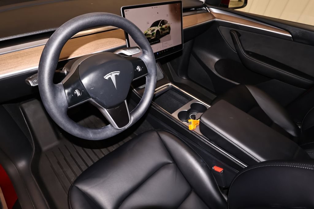 Used 2025 Tesla Model Y Long Range AWD/4WD image 28