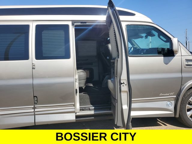 Used 2022 GMC Savana 2500 Extended w/ Enhanced Convenience Package RWD image 8