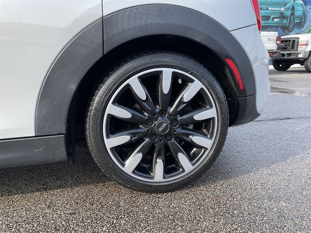 Used 2015 MINI Cooper S image 10