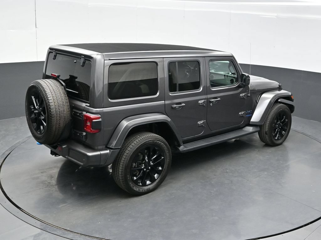 Used 2021 Jeep Wrangler Unlimited Sahara AWD/4WD image 35