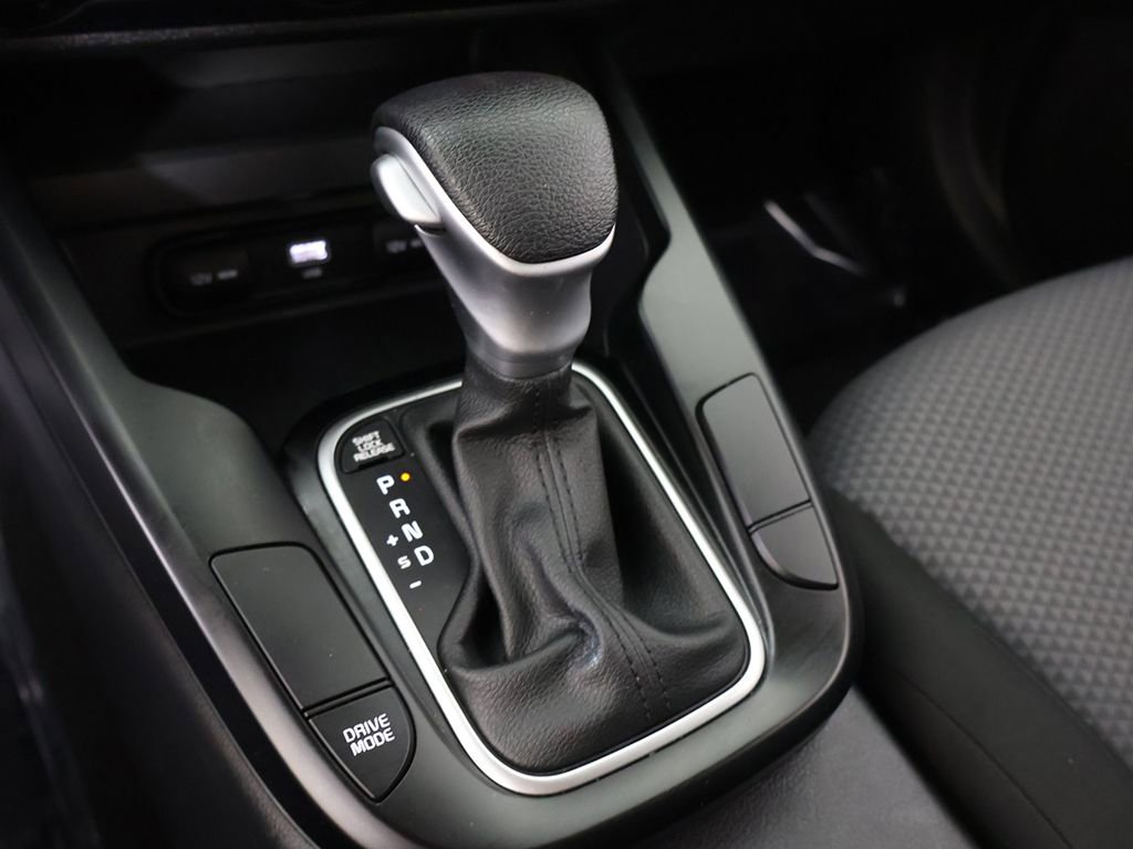 Used 2025 Kia Soul LX w/ LX Technology Package FWD image 45