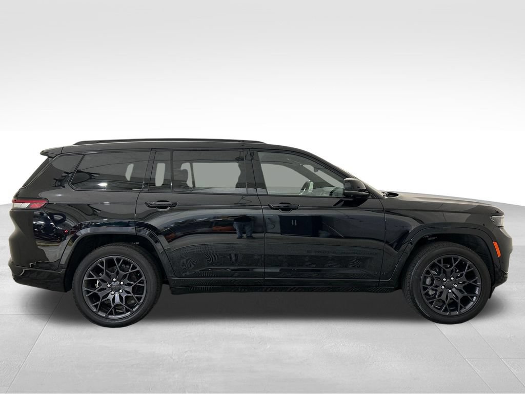Used 2025 Jeep Grand Cherokee L Summit AWD/4WD image 7