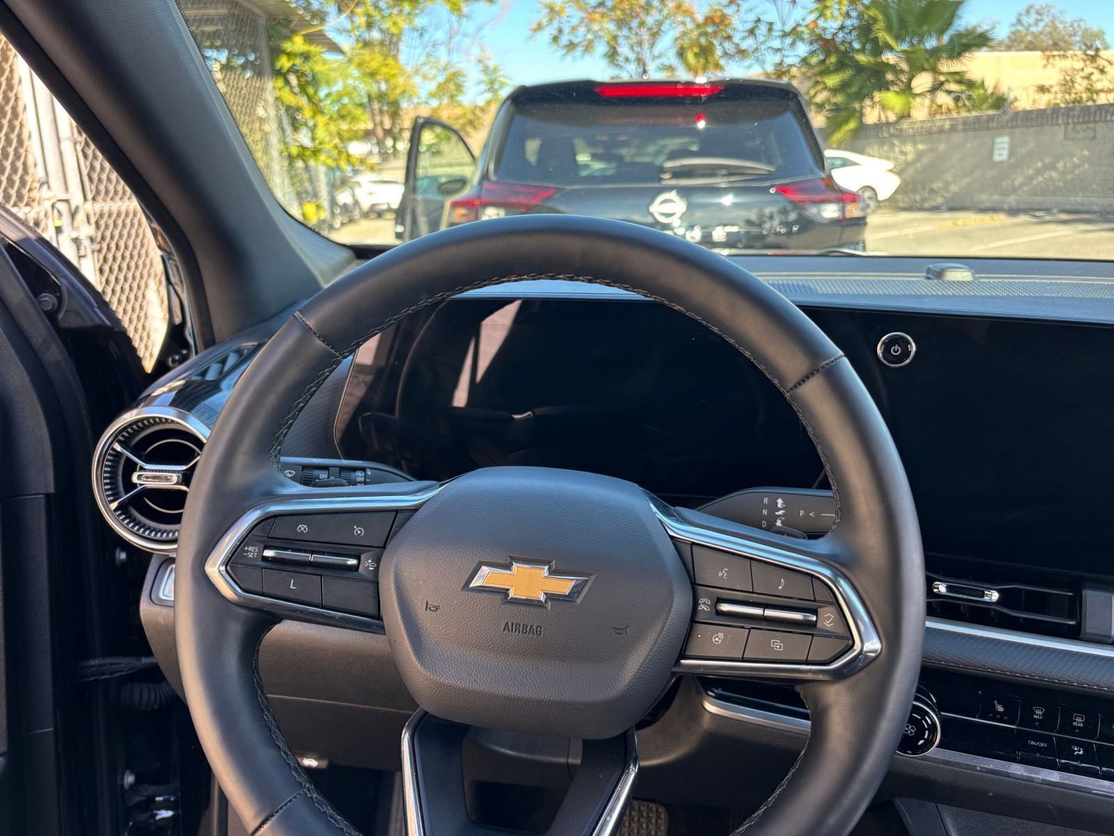 Used 2025 Chevrolet Equinox LT AWD/4WD image 34