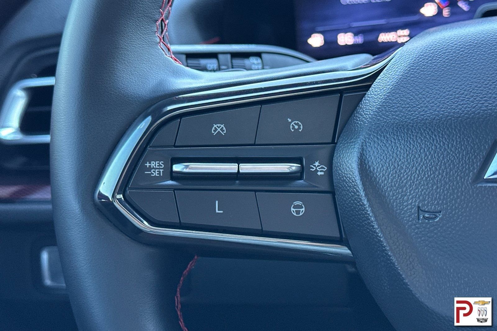 Certified 2024 Chevrolet Traverse RS image 28