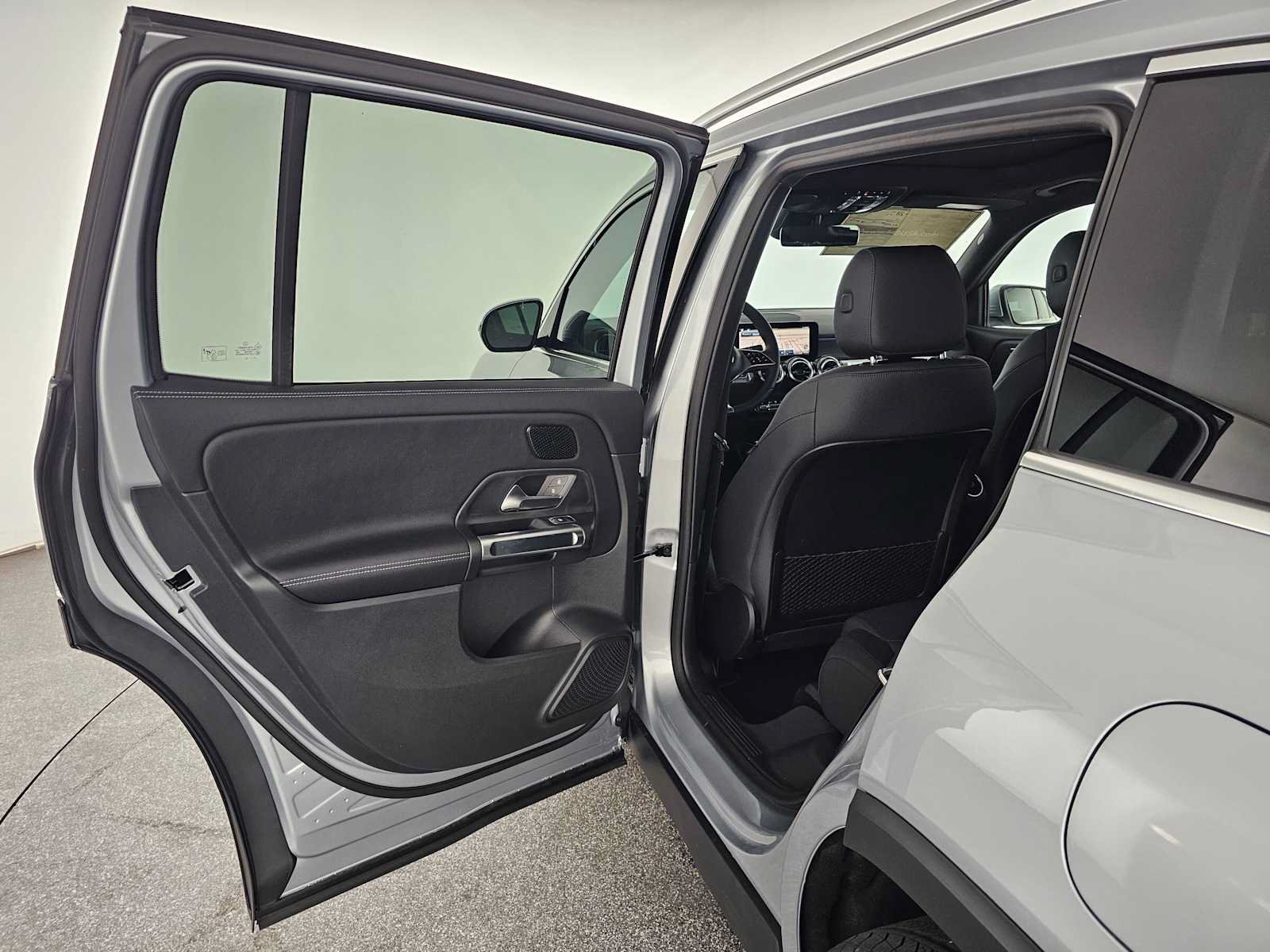 New 2026 Mercedes-Benz GLB 250 image 15