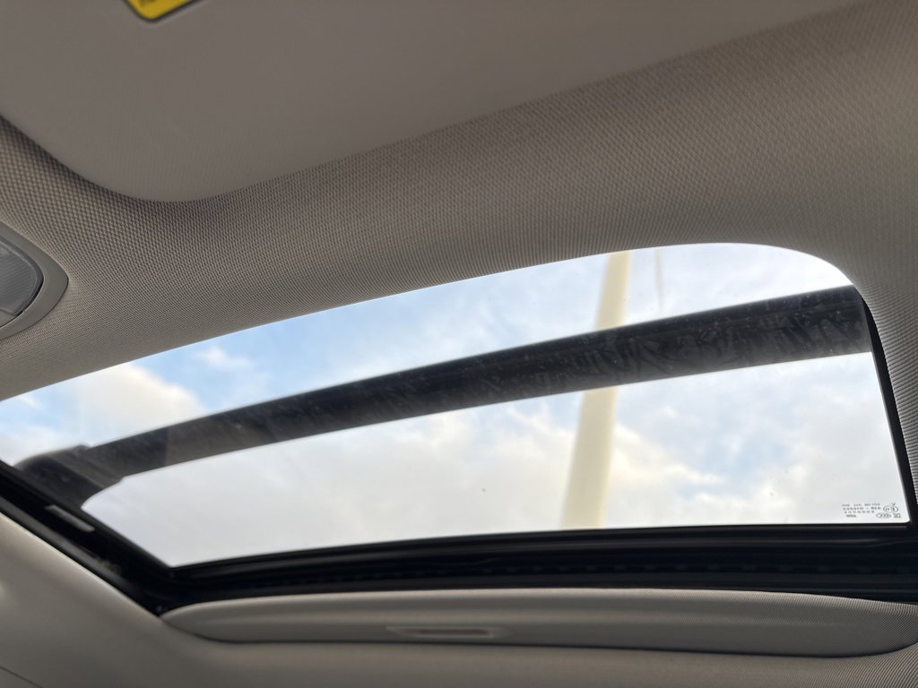 Used 2023 Hyundai Kona Limited image 24