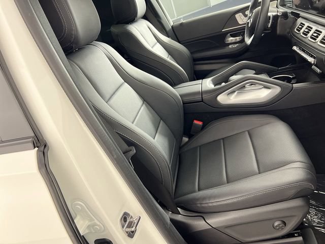 Used 2025 Mercedes-Benz GLS 450 4MATIC image 29