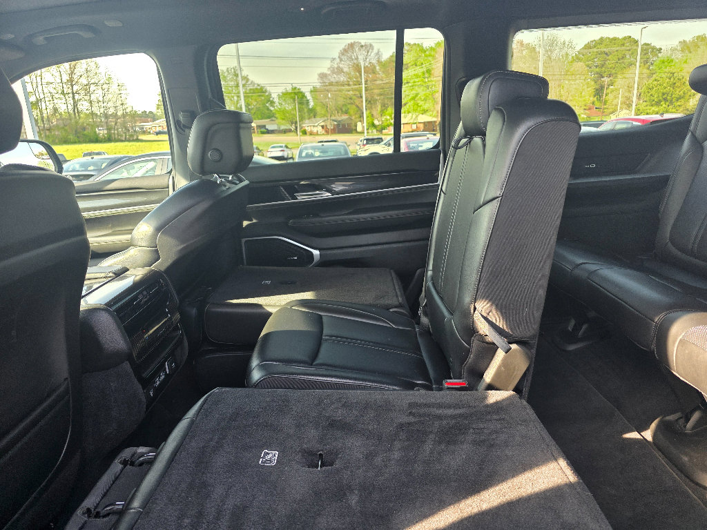 Used 2022 Jeep Wagoneer Series I w/ Premium Group I image 16