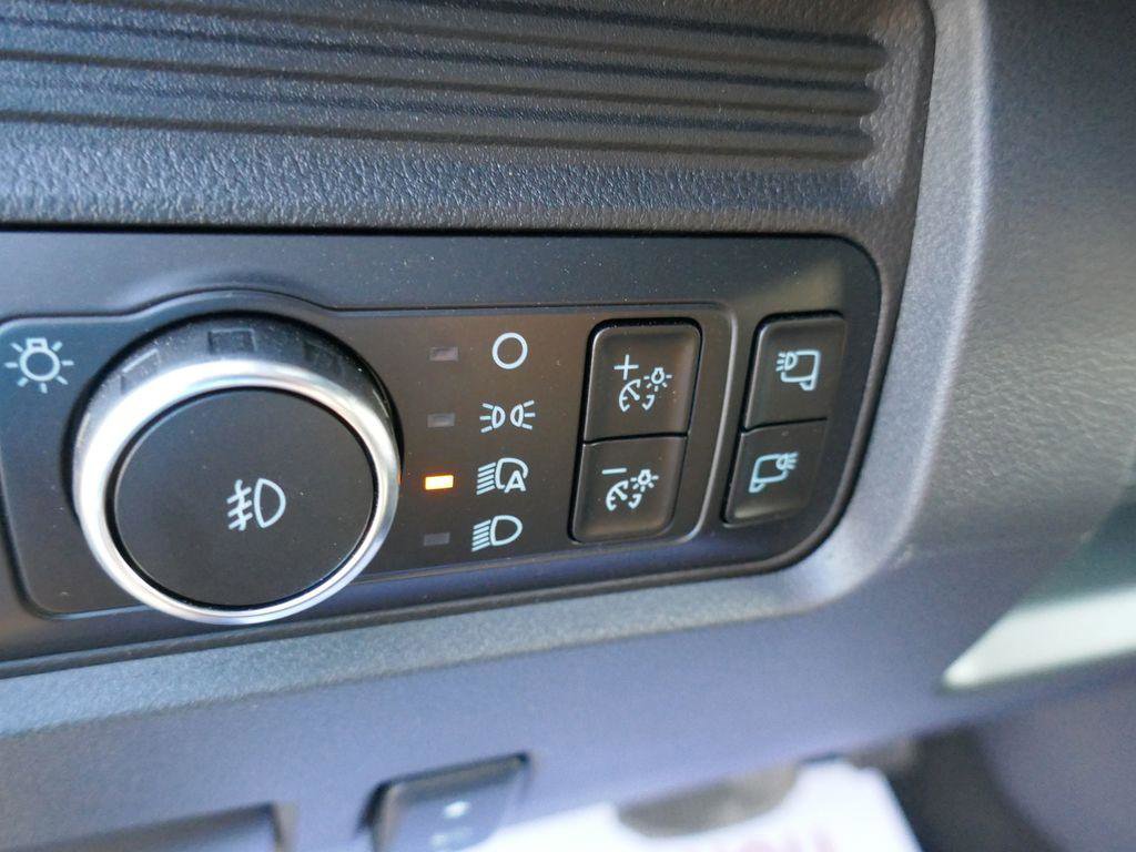New 2026 Ford F350 Lariat w/ Black Appearance Package image 22