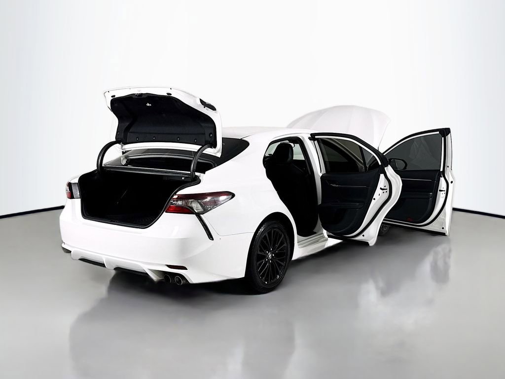 Used 2021 Toyota Camry SE image 21