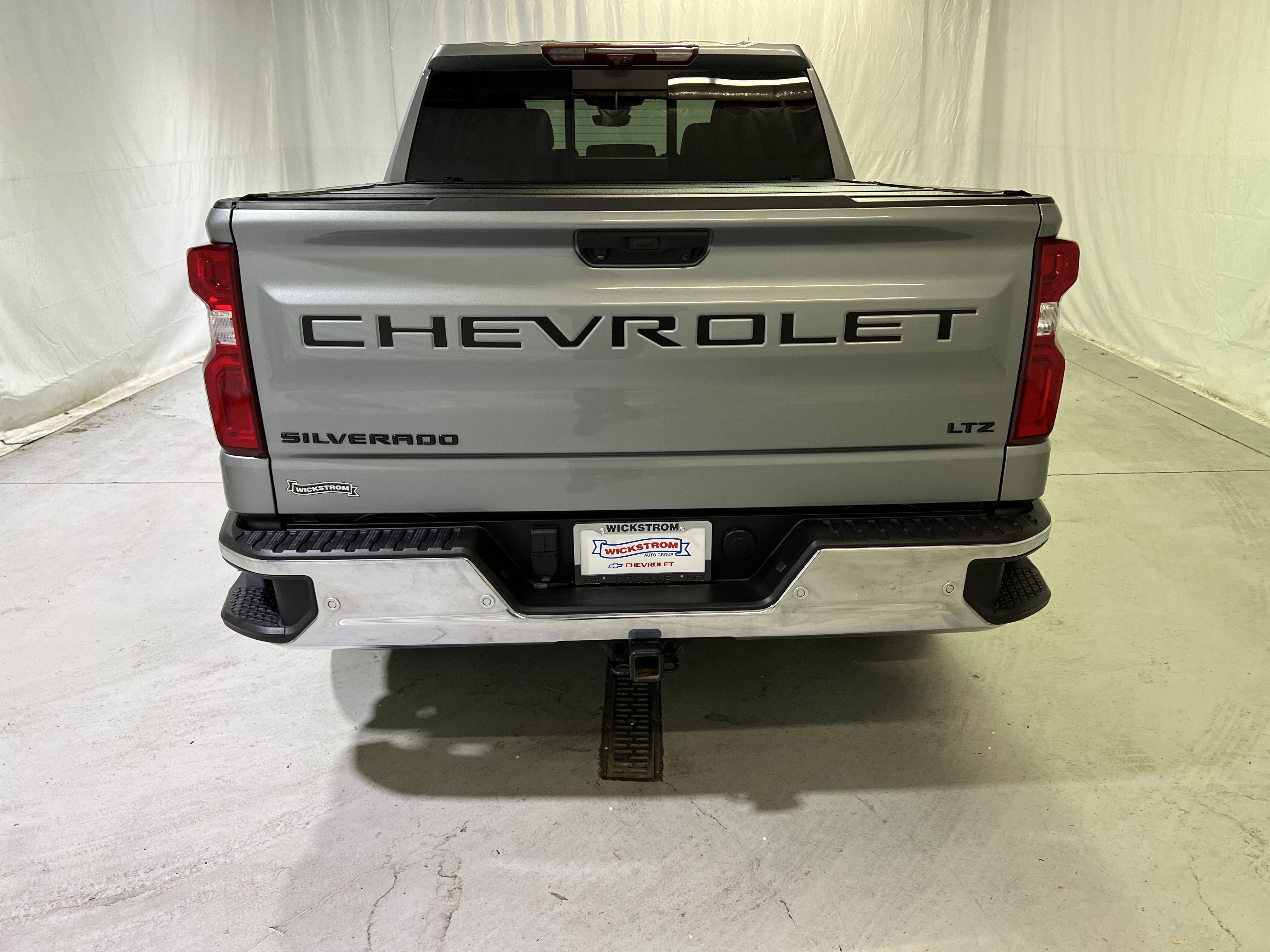 Used 2023 Chevrolet Silverado 1500 LTZ w/ LTZ Premium Package image 9