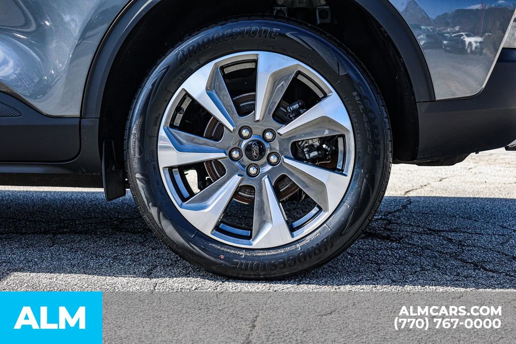Used 2025 Ford Escape Platinum AWD/4WD image 18