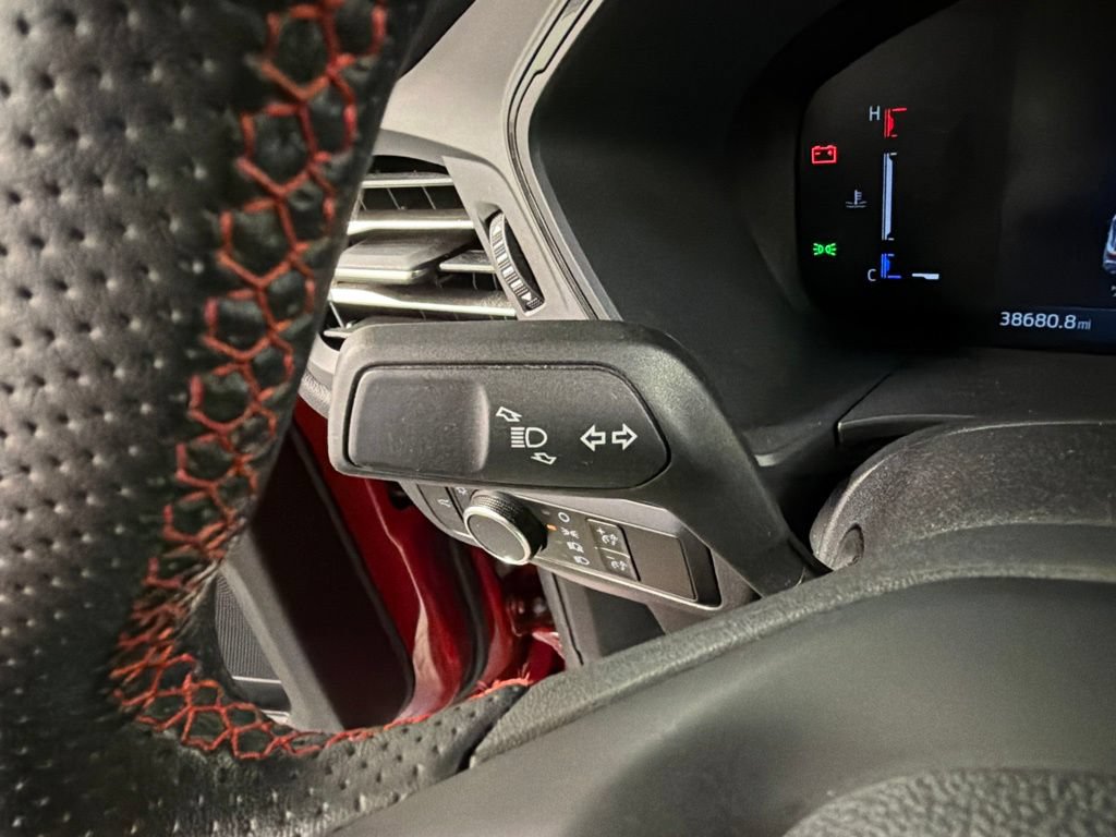 Used 2023 Ford Escape ST-Line w/ Tech Pack #1 AWD/4WD image 19