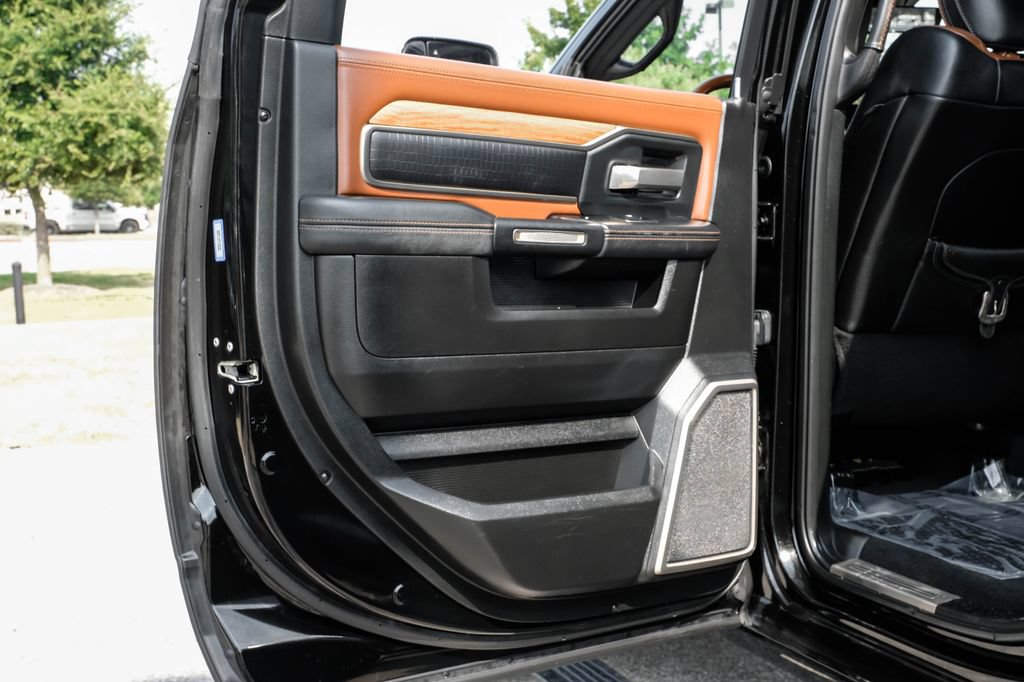 Used 2019 RAM 2500 Limited AWD/4WD image 42