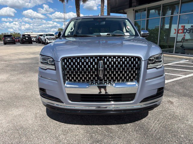 Used 2023 Lincoln Navigator L Black Label AWD/4WD image 2