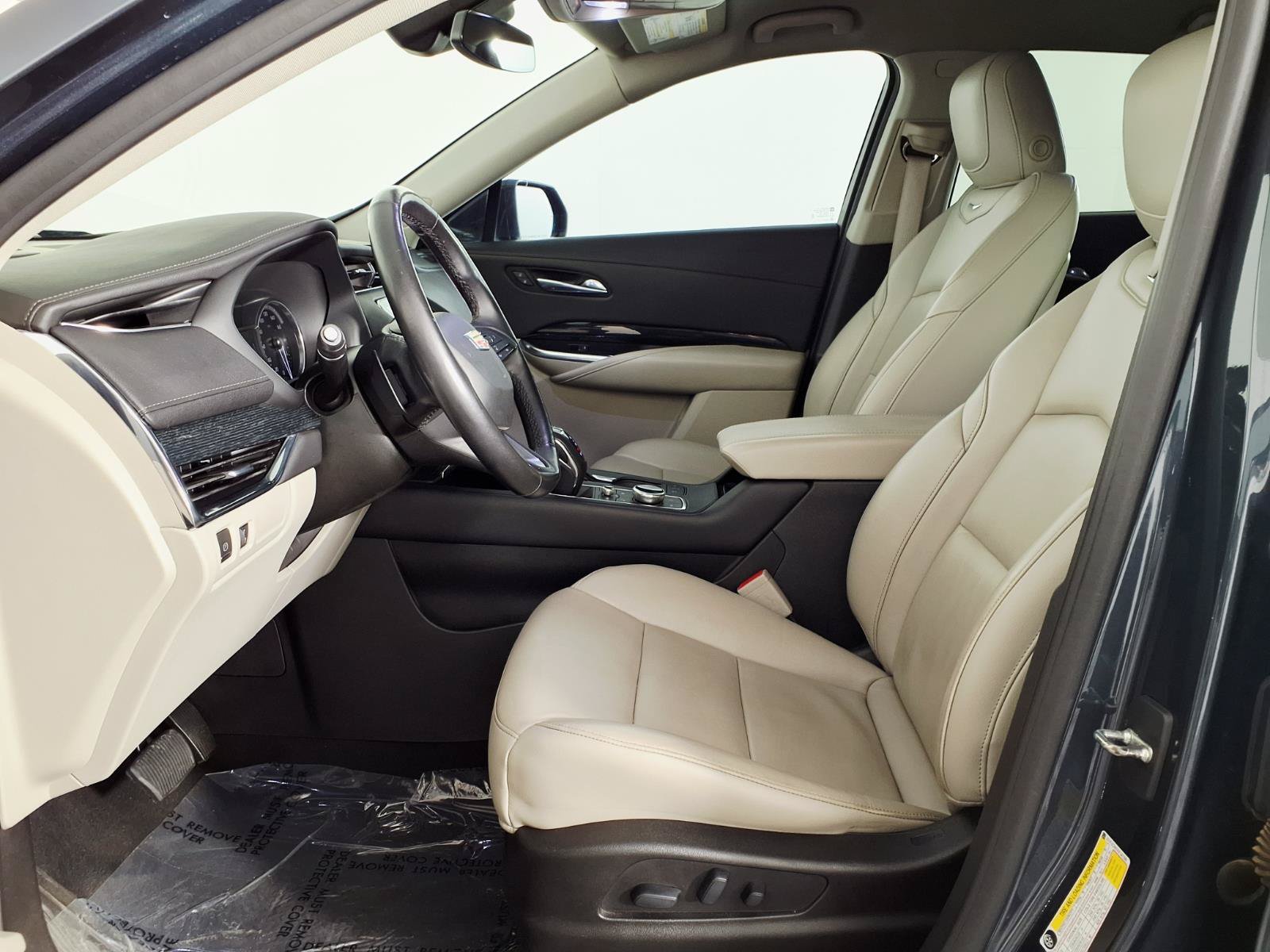 Used 2019 Cadillac XT4 Premium Luxury w/ Cold Weather Package FWD image 17